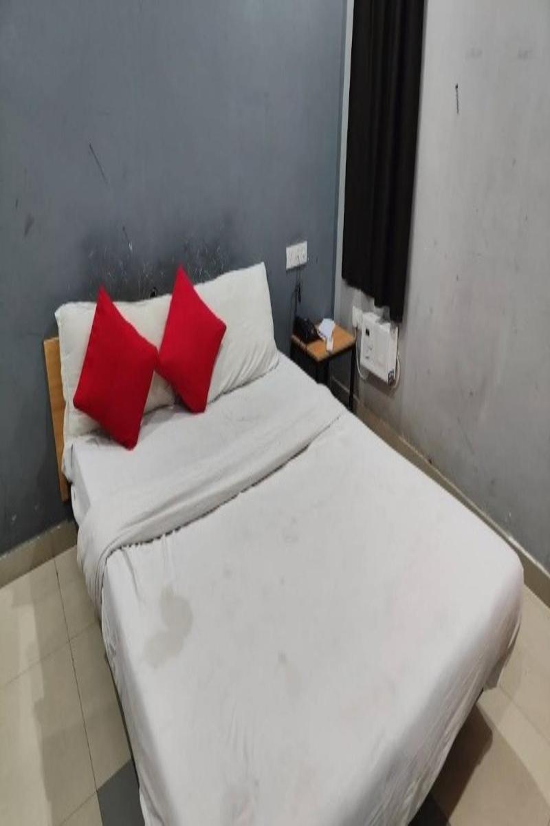 Comfortable Flat Apartment